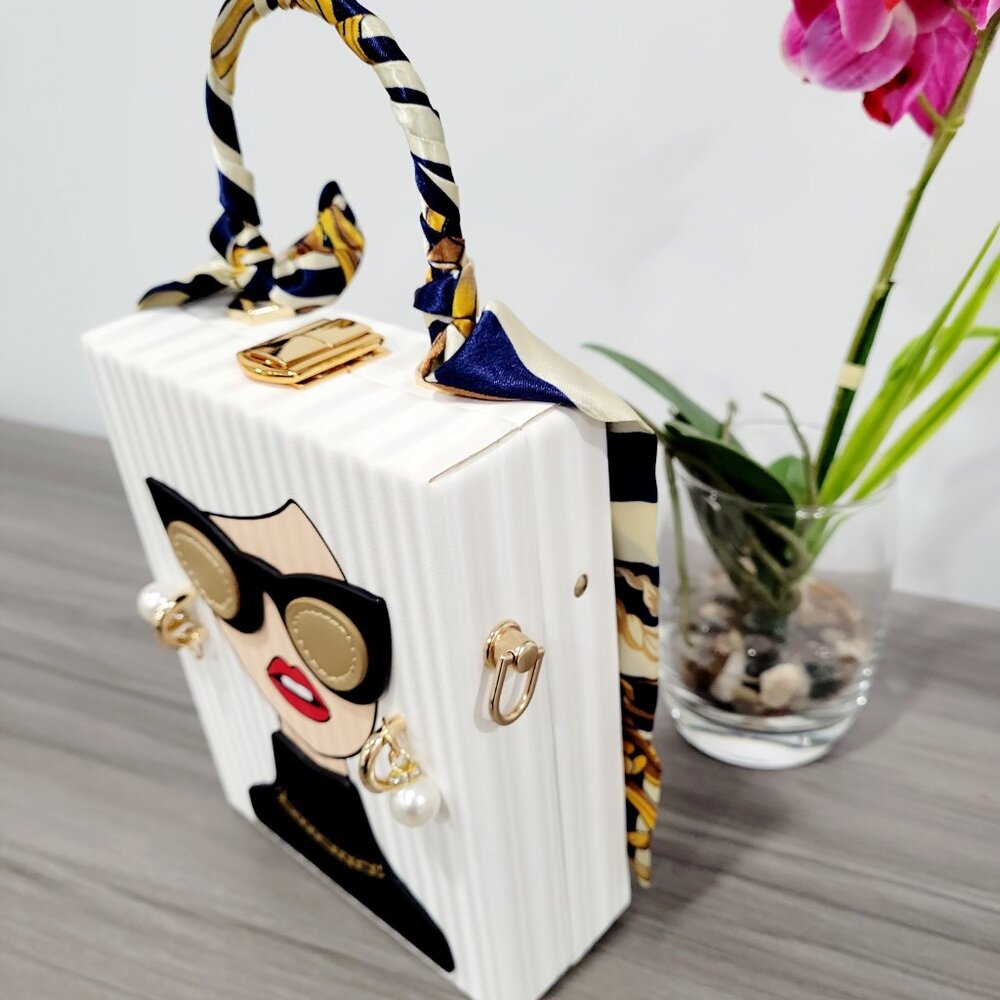 Fashion Lady Face Trendy Box Handbag for Women w/Pearl Earrings, Scarf Handle - Picture 9 of 16